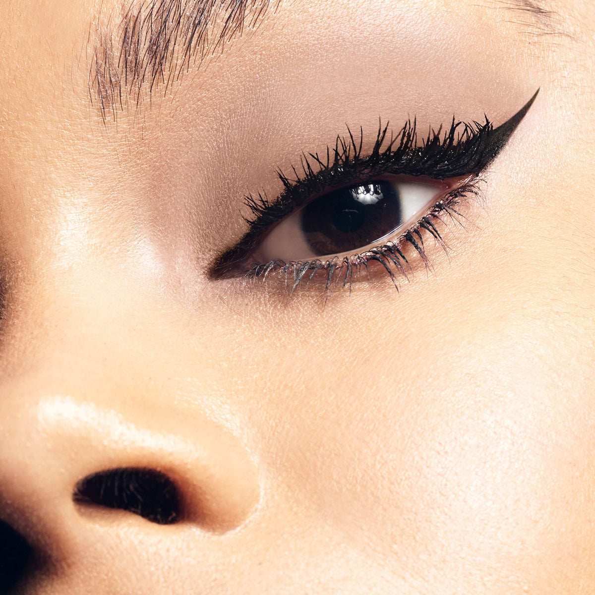 Suede Shade™ Liquid Eye Shadow - Sheer Sand