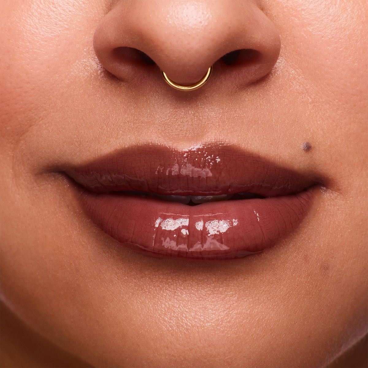  Plumping Lip Glaze - Hazelnut